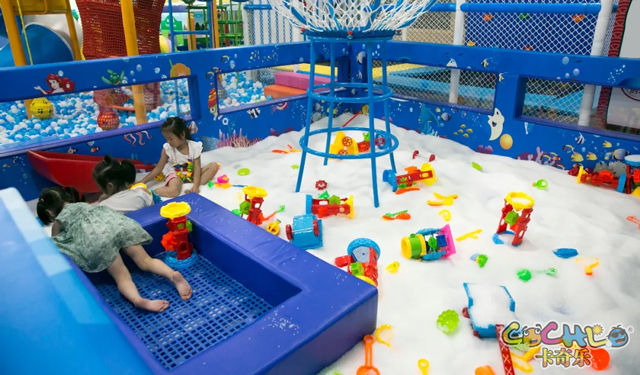 在小区开一家儿童乐园，多大面积合适？
