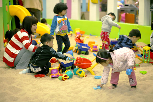 社区室内儿童乐园游乐设备应该怎样选择?
