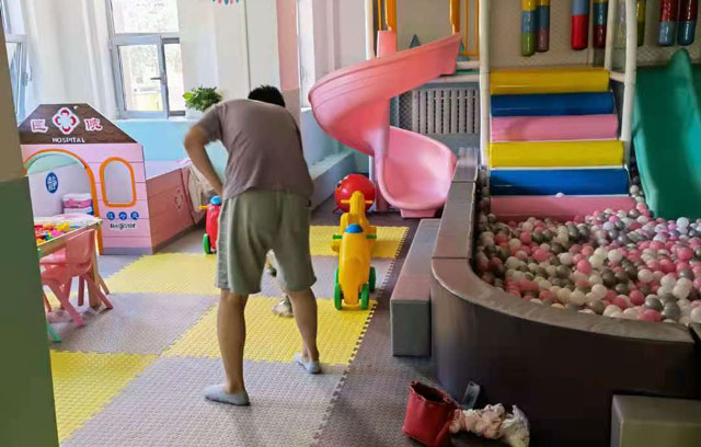 一家儿童淘气堡乐园一般开多大面积合适？